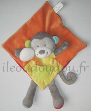 Doudou singe plat orange, jaune, rouge Kiabi - Kitchoun, Nicotoy