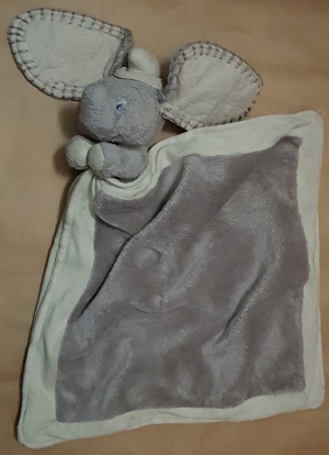 Doudou éléphant Dumbo carré plat gris et beige  Nicotoy, Disney Baby, Kiabi - Kitchoun