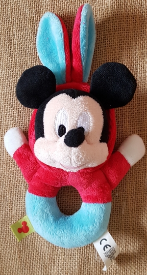 Hochet Mickey déguisé en lapin capuche rouge Disney Baby, Nicotoy, Simba Toys (Dickie)