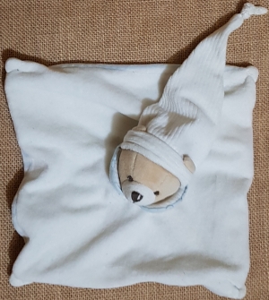 Doudou ours blanc rayé bleu DC202