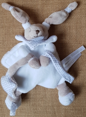 Doudou lapin Céleste attache-tétine blanc DC2397 Doudou et compagnie
