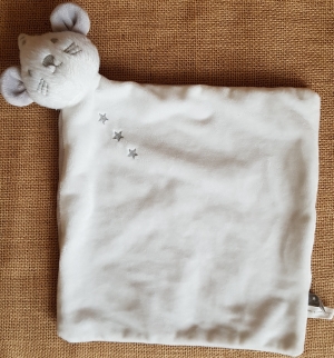 Doudou souris blanc et gris plat Sergent Major
