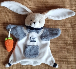 Doudou marionnette lapin carotte gris et blanc Doudou et compagnie