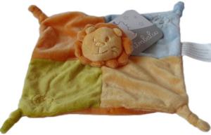 Doudou lion plat orange, bleu, jaune et vert Kimbaloo - La Halle