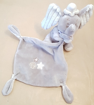 Peluche Dumbo l'éléphant tenant un doudou mouchoir Disney Baby, Nicotoy, Simba Toys (Dickie)
