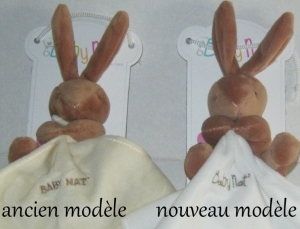 Doudou lapin marron tenant un mouchoir blanc crème - BN3521
