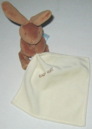 Doudou lapin marron tenant un mouchoir blanc crème - BN3521 Baby Nat