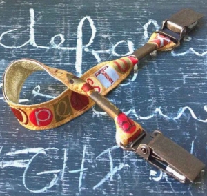 Attache-doudou Lettres de l'Alphabet doré Polkadot