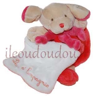 Peluche boule chien beige rose rouge et blanc tenant un mouchoir *Cueillette* - DC2575 Doudou et compagnie
