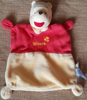Doudou Winnie jaune et rouge Disney Baby, Nicotoy, Simba Toys (Dickie)