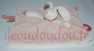 Doudou lapin plat attache-tétine rose et blanc Capucine *Myrtille et Capucine* Moulin Roty