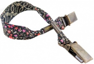Attache-doudou fleuri et motifs géométriques beige et noir Polkadot