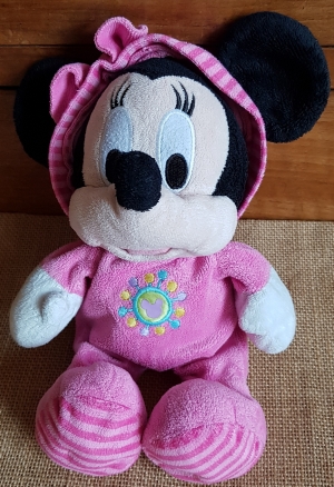 Poupée peluche doudou Minnie en pyjama rose Disney Store 42 cm - Label  Emmaüs