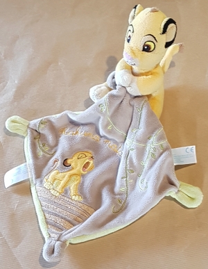 Doudou Simba Roi Lion mouchoir Hakuna Matata Disney Baby, Nicotoy, Simba Toys (Dickie)