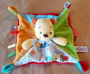 Doudou plat carré attache-tétine Winnie jaune, orange, vert, bleu et rouge Disney Baby, Nicotoy, Simba Toys (Dickie)
