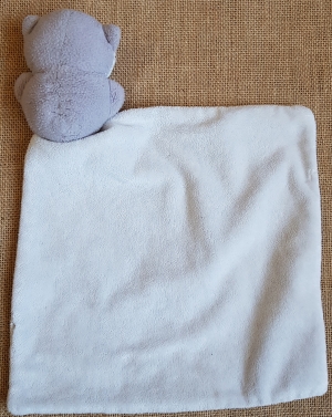 Peluche chouette hibou gris et blanc avec mouchoir sos
