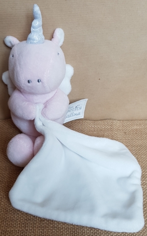 Peluche licorne rose avec mouchoir Mes Petits Cailloux, CMP un rêve de bébé