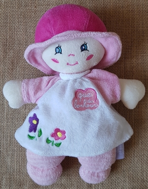 Doudou poupée rose et blanche chapeau Que du Bonheur