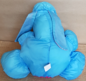 Peluche chien bleu et rose toile parachute style Pluffalump sos