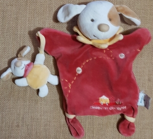 Doudou chien marionnette hugo rouge - DC1840 Doudou et compagnie
