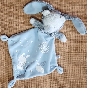 Doudou ours déguisé en lapin bleu gris blanc Mots d'enfant - Leclerc