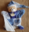 Doudou marionnette ours bleu tenant un mouchoir - DC1610 Doudou et compagnie