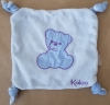 Doudou ours bleu mouchoir carré Kaloo