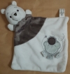 Doudou Winnie the Pooh gris et blanc Disney Baby - Nicotoy - Simba Toys (Dickie)
