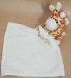 Peluche girafe marron et crème tenant un doudou Baby Land Marques diverses
